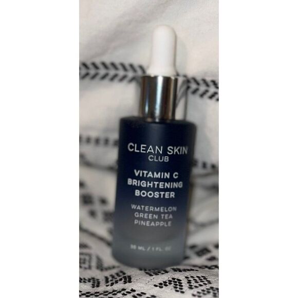 Vitamin C Brightening Booster - Clean Skin Club - Picture 3 of 3